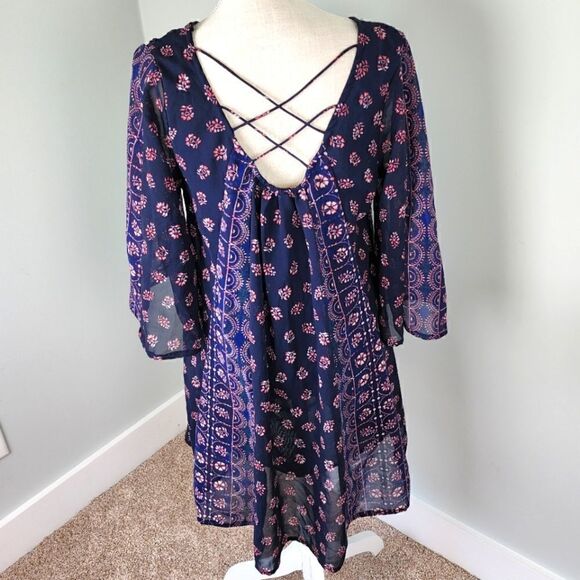 JAPNA WOMEN'S BELL SLEEVE CROCHET NECKLINE CRISS CROSS BACK DRESS SIZE MEDIUM - Picture 4 of 5